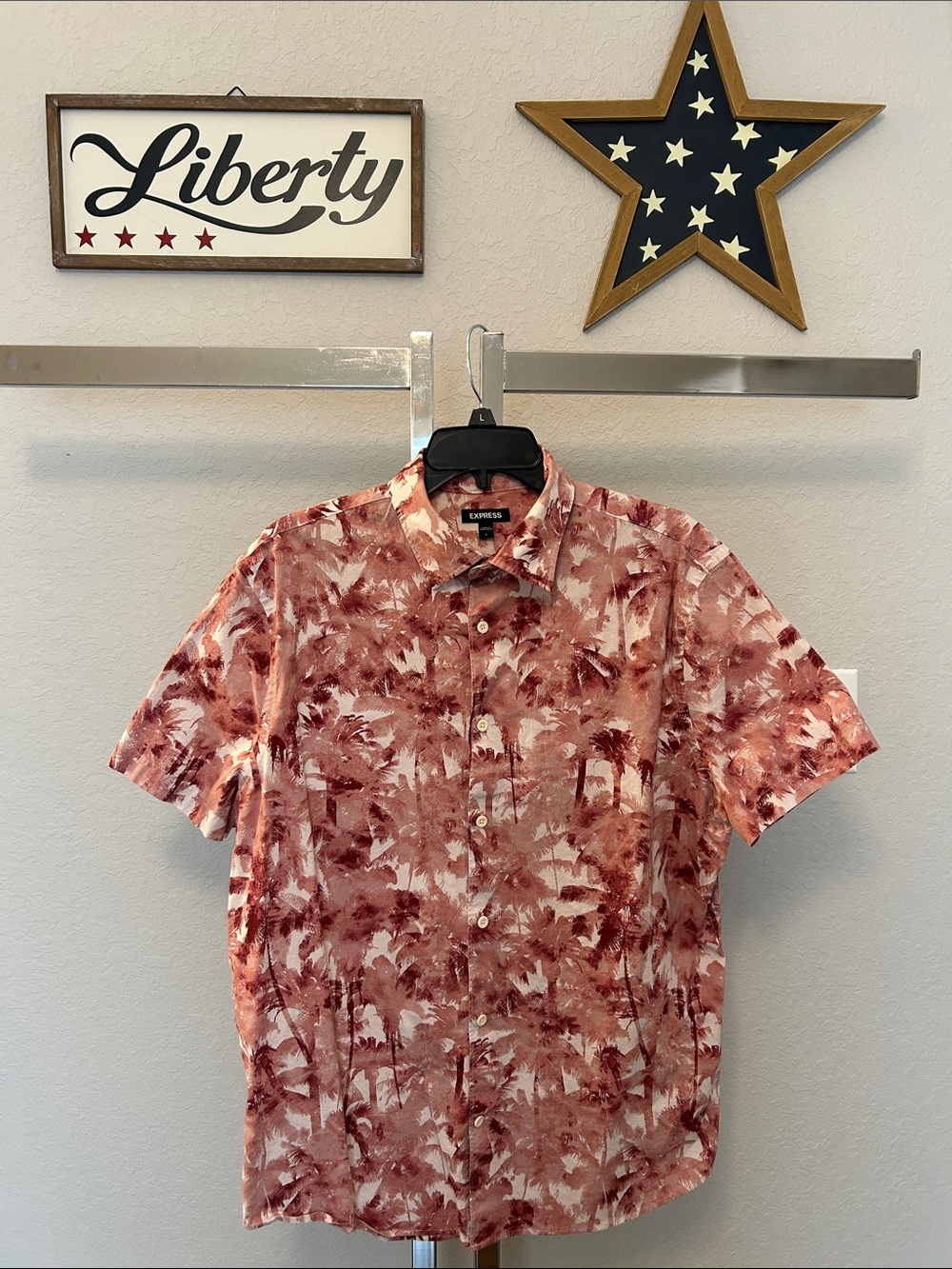Express Men's Short-Sleeve Button-Down Palm Print Shirt in Red and Cream